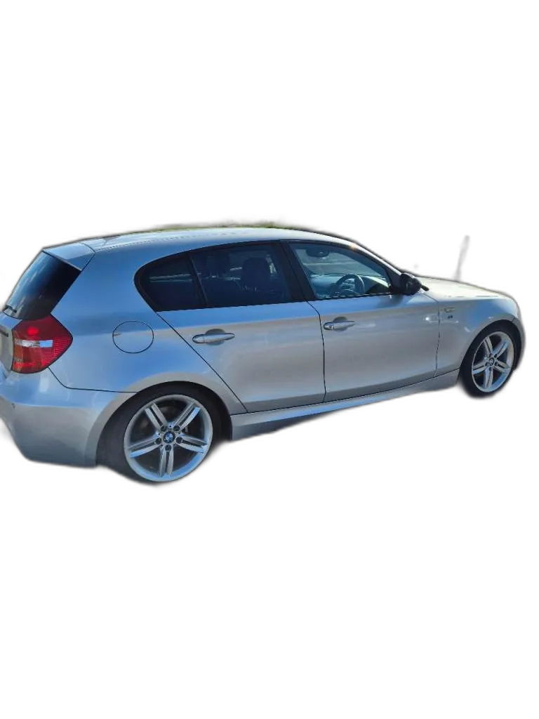 BMW, 1 SERIES, Hatchback, 2011, Manual, 1995 (cc), 5 doors