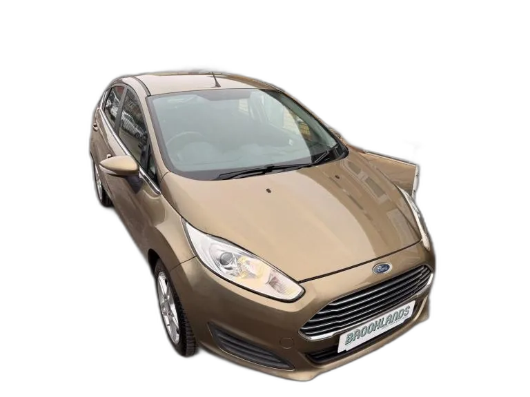 2013 Ford Fiesta 1.25 Zetec Fashionista 5 Door £35 Road Tax Low Insurance Group