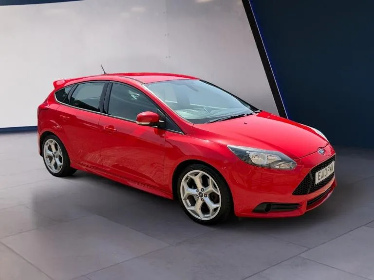 2013 Ford Focus 2.0T ST-2 5dr HATCHBACK PETROL Manual