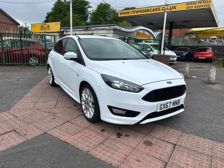 2017 Ford Focus 1.0T EcoBoost ST-Line Euro 6 (s/s) 5dr HATCHBACK Petrol Manual