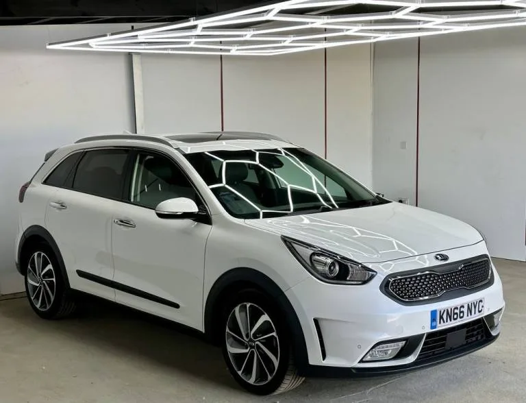 2016 Kia Niro 1.6 GDi Hybrid First Edition 5dr DCT ESTATE PETROL/ELECTRIC Automatic
