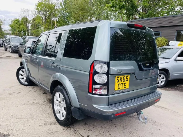 2015 Land Rover Discovery 3.0 SDV6 SE Tech 5dr Auto ESTATE DIESEL Automatic