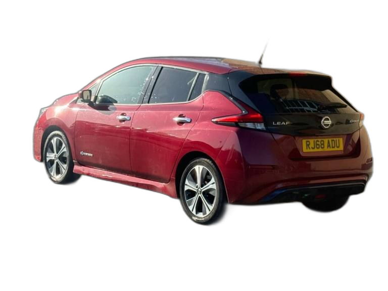 2018 Nissan Leaf 40kWh N-Connecta Hatchback 5dr Electric Auto (150 ps) Hatchback ELECTRIC Automatic — photo 4