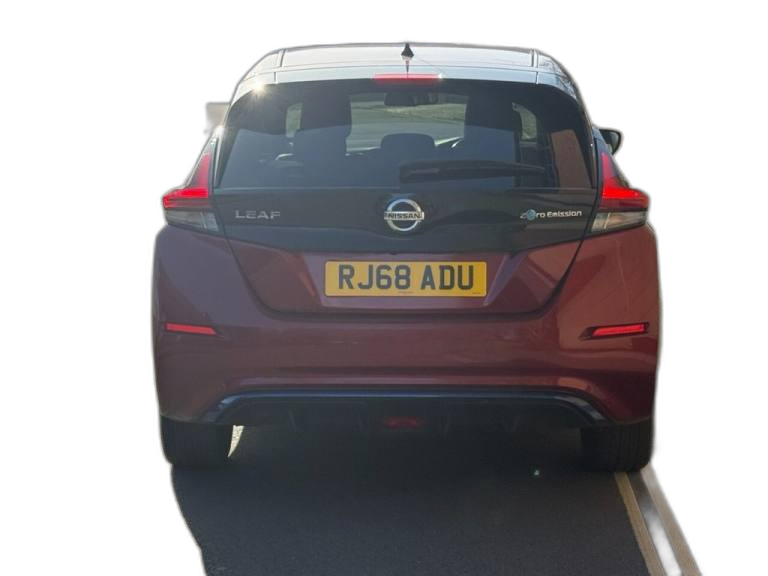 2018 Nissan Leaf 40kWh N-Connecta Hatchback 5dr Electric Auto (150 ps) Hatchback ELECTRIC Automatic — photo 5