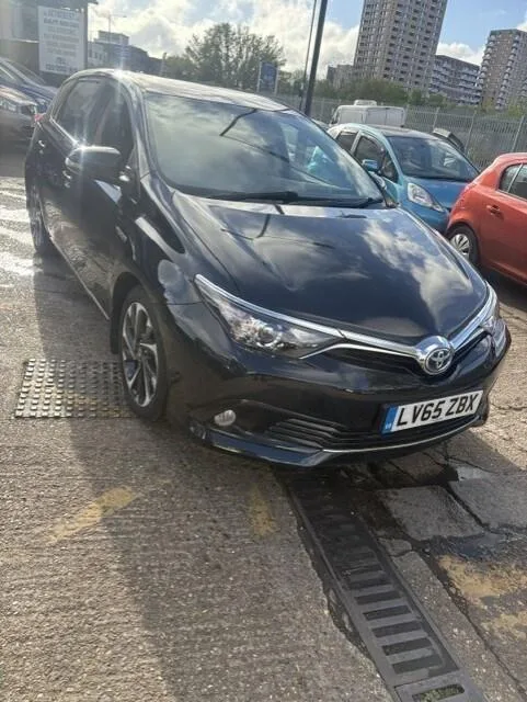 2016 Toyota Auris 1.8 VVT-h Design Hatchback 5dr Petrol Hybrid CVT Euro 6 (s/s)