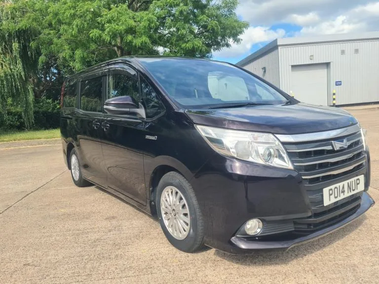 2026 Toyota Noah 7 seats ULEZ AUTO MPV HYBRID ELECTRIC Automatic