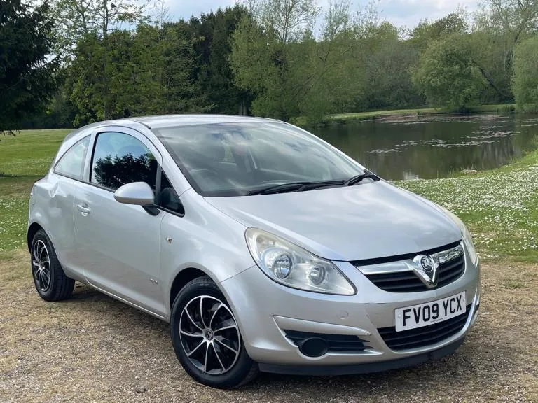 2009 Vauxhall Corsa 1.4i 16V Club 3dr AUTOMATIC [AC] * LOW MILES * DELIVERY AVAILABLE HATCHBACK...