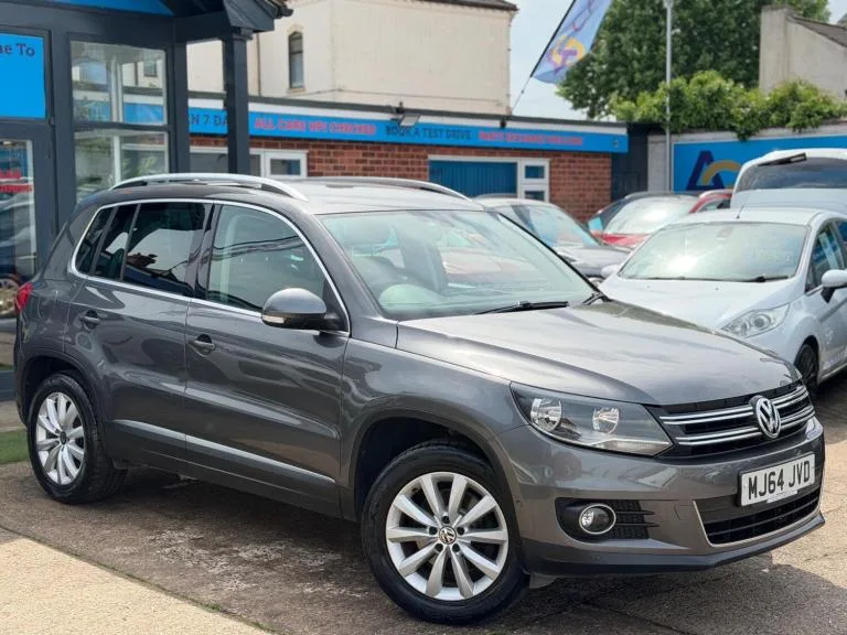 2014 Volkswagen Tiguan 2.0 TDI BlueMotion Tech Match SUV 5dr Diesel Manual 4WD Euro 5 (s/s) (140 ...
