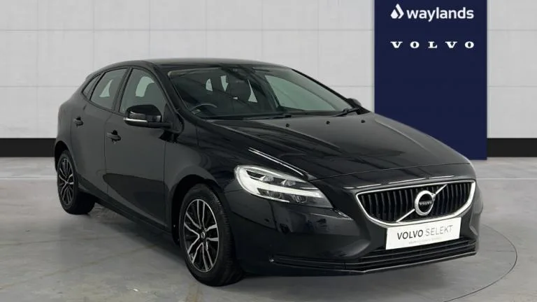 2017 Volvo V40 T2 Momentum Manual Hatchback Petrol Manual