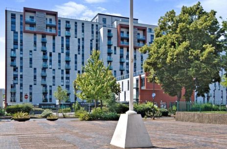 Victoria Avenue, Southend-on-Sea, Essex 2 bed apartment for sale – £220,000