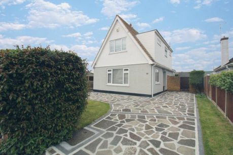 Central Avenue, Rochford, Essex, SS4 4 bed house for sale – £485,000