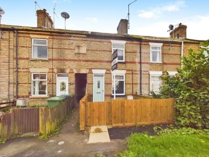 Broadway, Yaxley, PE7 2 bed terraced house for sale – £215,000