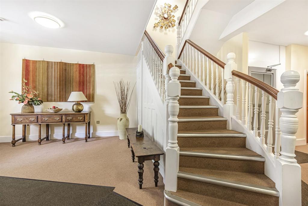 Hill House, Church Road, Minehead 3 bed apartment for sale – £350,000