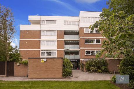 Chigwell, Essex IG7 2 bed apartment for sale – £525,000