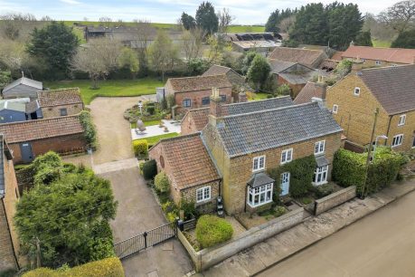 Main Street, Goadby Marwood, Melton Mowbray 6 bed detached house for sale – £985,000