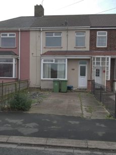 Manby Road, Immingham DN40 3 bed terraced house for sale – £89,950