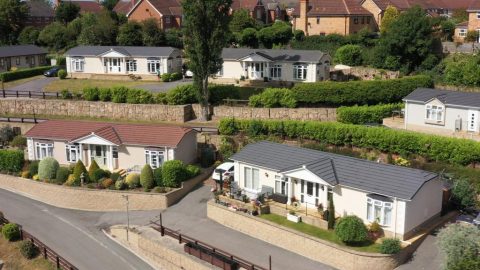 Yarm, North Yorkshire, TS15 2 bed park home for sale – £159,000