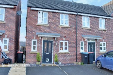 Britten Crescent, Northwich 2 bed end of terrace house for sale – £58,500