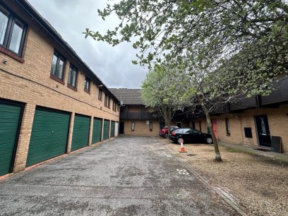 Slough,  Berkshire,  SL1 1 bed flat for sale – £160,000