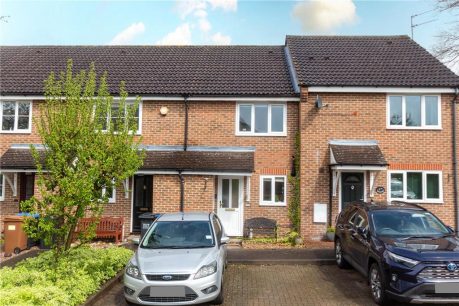 Salmon Close, Welwyn Garden City, Hertfordshire 2 bed terraced house for sale – £350,000