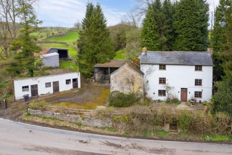 Llawnt, Oswestry 4 bed detached house for sale – £525,000