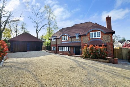 Harborough Hill, Pulborough, West Sussex, RH20 4 bed detached house for sale – £1,300,000