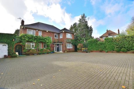 The Bourne, Southgate, London. N14 3 bed detached house for sale – £2,200,000