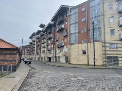 Low Street, Sunderland SR1 3 bed flat for sale – £36,000