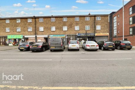Calcutta Road, Tilbury 3 bed flat for sale – £180,000