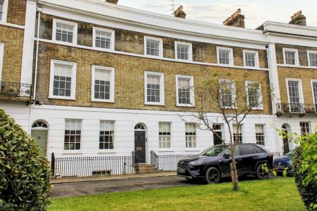 Priory Crescent, Lewes 2 bed apartment for sale – £725,000