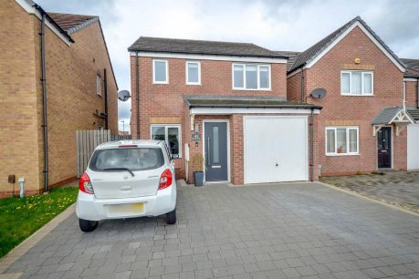 Woolf Drive, South Shields 3 bed detached house for sale – £215,000