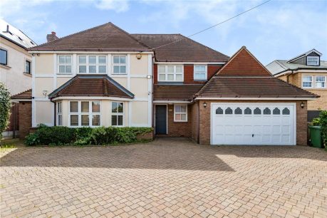 Parkstone Avenue, Emerson Park, RM11 5 bed detached house for sale – £2,000,000