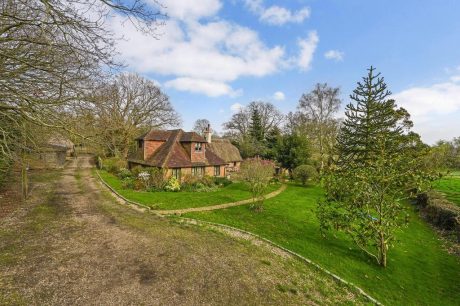 Cherry Orchard Lane, Bonnington, Ashford, Kent, TN25 4 bed detached house for sale – £950,000