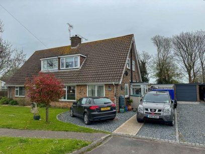 Fellpham, West Sussex 2 bed semi-detached house for sale – £385,000