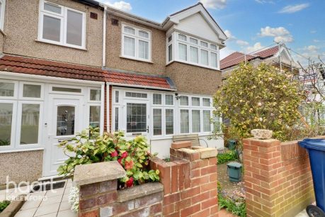 Scotts Road, Southall 3 bed semi-detached house for sale – £600,000
