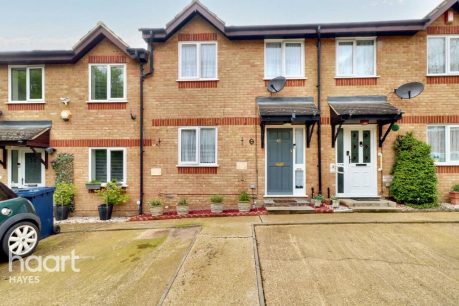 Dehavilland Close, NORTHOLT 3 bed terraced house for sale – £470,000