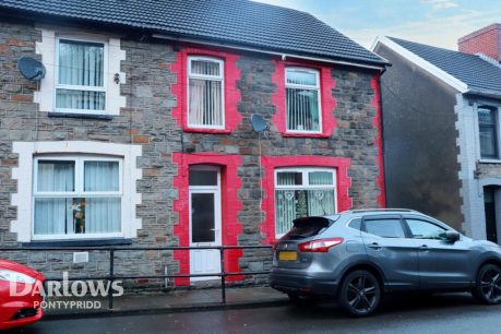 Pentwyn Avenue, Mountain Ash 3 bed end of terrace house for sale – £130,000