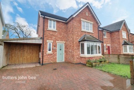 Stoneley Road, Crewe 4 bed detached house for sale – £300,000