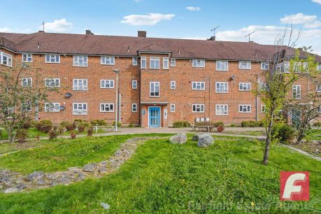 Dunfermline House, Otley Way, South Oxhey 1 bed flat for sale – £219,950
