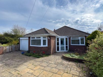Felpham, West Sussex 3 bed detached bungalow for sale – £350,000
