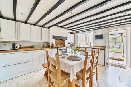 Swan Lane, Winchester, Hampshire, SO23 3 bed terraced house for sale – £575,000