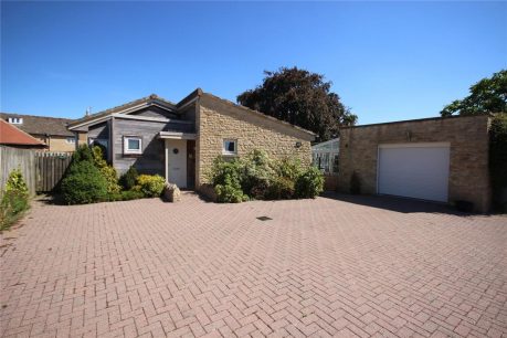 Shutter Lane, Gotherington, Cheltenham, Gloucestershire, GL52 3 bed bungalow – £650,000