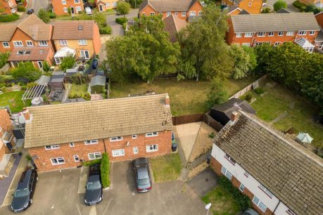 Belle Isle Crescent, Brampton, Cambridgeshire. 3 bed semi-detached house for sale – £325,000
