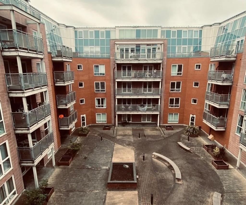  81 Heritage Court 2 bed apartment for sale - £235,000 
