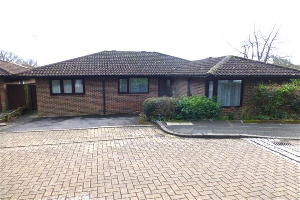 Brickfields Close, Lychpit 2 bed detached bungalow for sale – £395,000