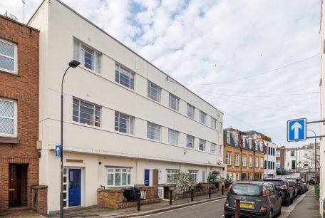 Burlington House, Burlington Road, London 1 bed flat for sale – £400,000