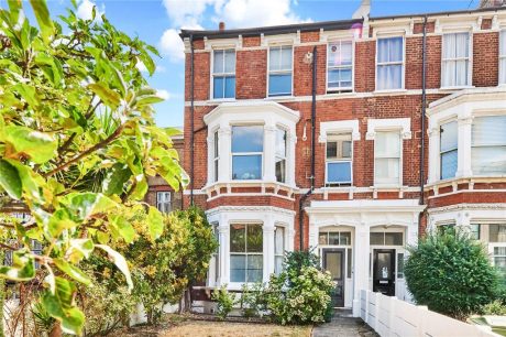 Clapham Road, London, SW9 2 bed flat for sale – £500,000