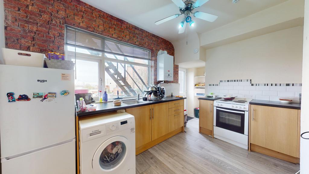 Clytha Square, Newport NP20 2-bedroom flat available - Price: £110,000