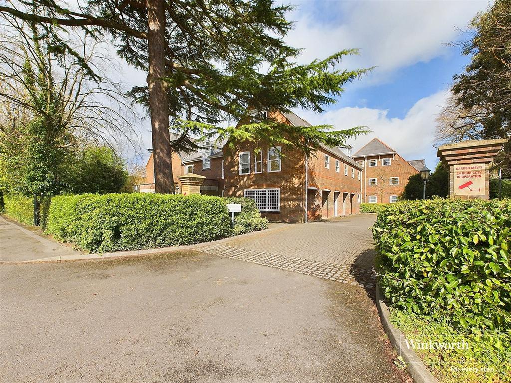 Garden Mews, Westcote Road, Reading, Berkshire, RG30 2 bed apartment for sale – £300,000