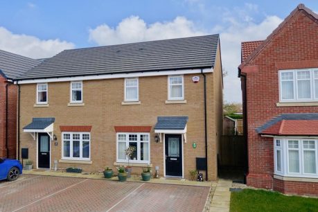 Hayton Avenue, Pocklington 3 bed semi-detached house for sale – £260,000